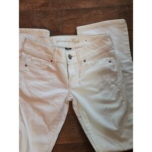 AMERICAN EAGLE wHITE WIDE WASTBAND STRAIGHT ORIGINAL BOOT SIZE 0